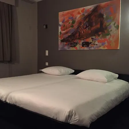 9hotel Paquis Hotel